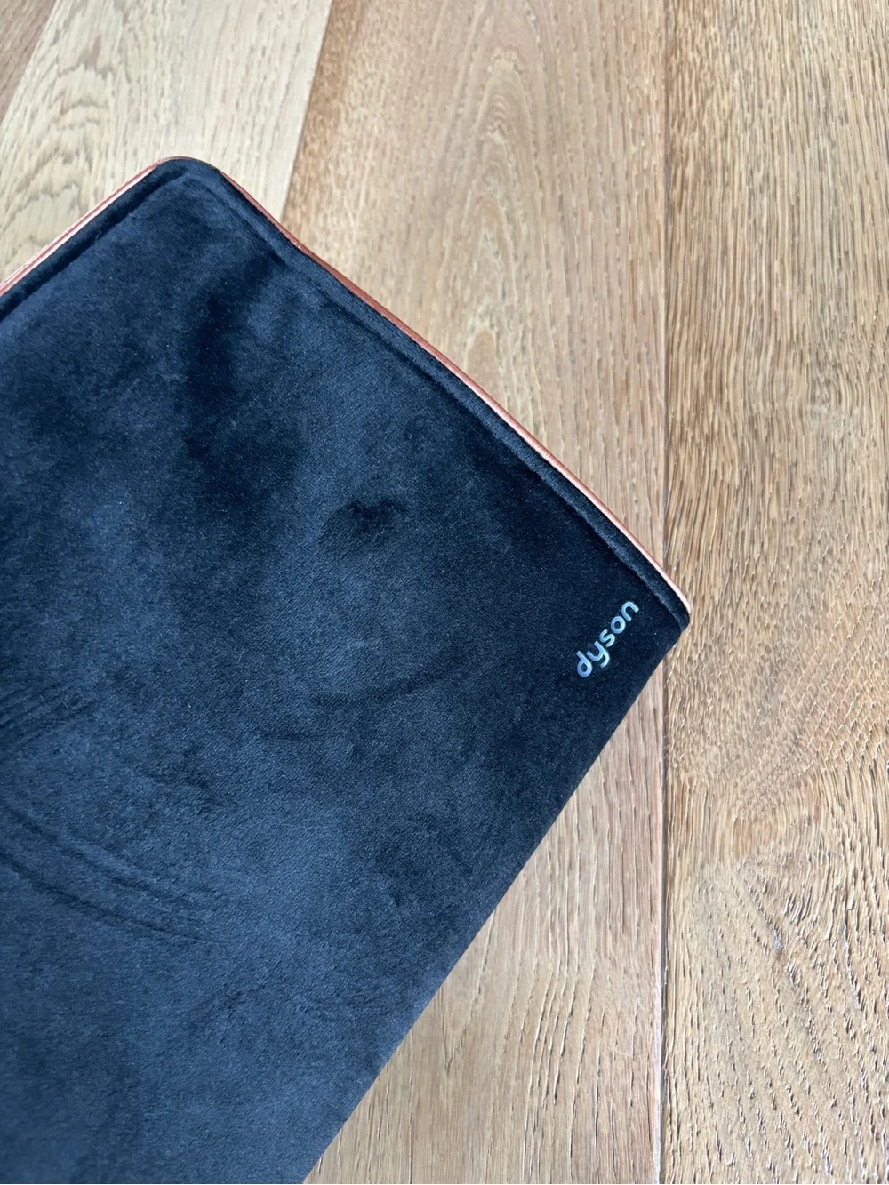 Dyson airwrap heat resistant travel pouch